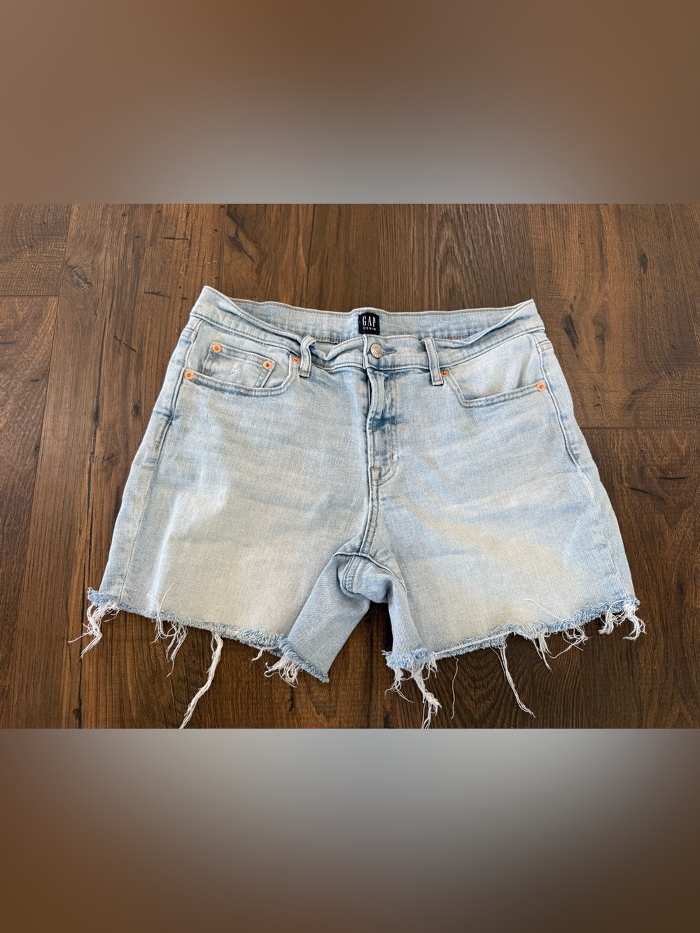 GAP Denim Cut Off Jean Shorts Light Wash Frayed Hem Size 10 30 Waist